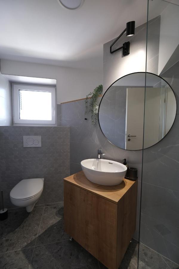 Apartments Emona Free Parking & Gym Lubiana Esterno foto