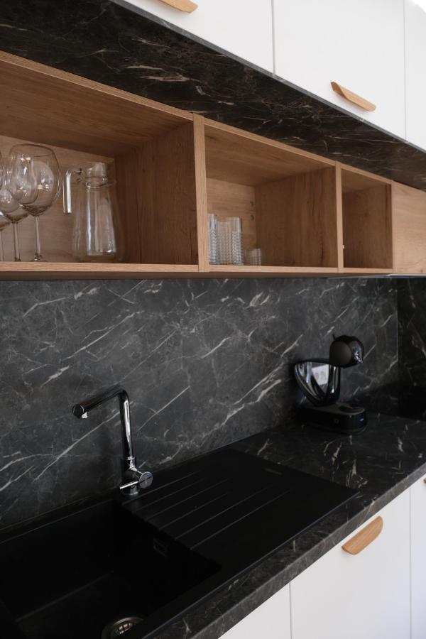 Apartments Emona Free Parking & Gym Lubiana Esterno foto